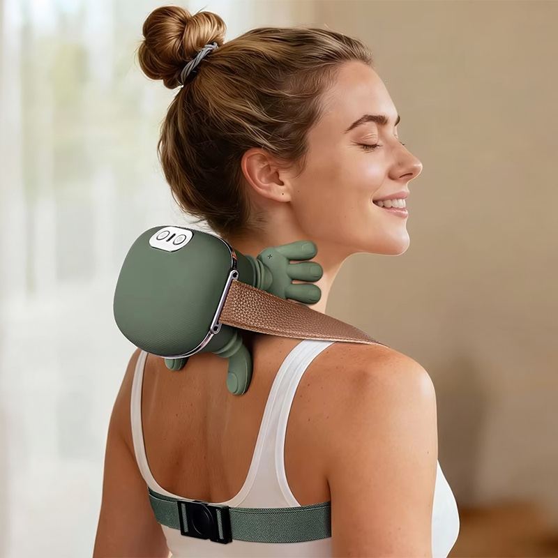 Переносна поїлка + Зубна щітка для собак + Склянка для миття лап + Електричний гребінець від бліх