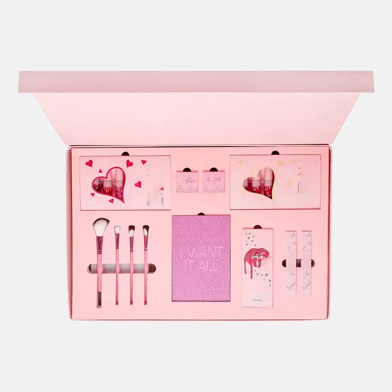 Подарочный набор косметики KL002 для макияжа