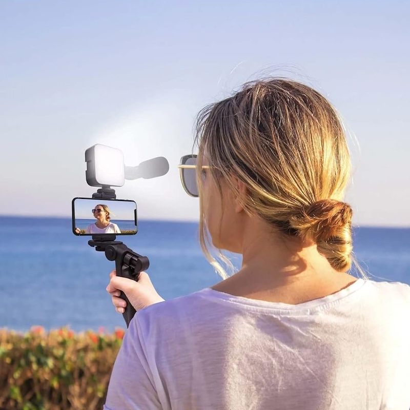 Набор блогера 4 в 1: штатив для телефона с микрофоном, светом, пультом и триподом